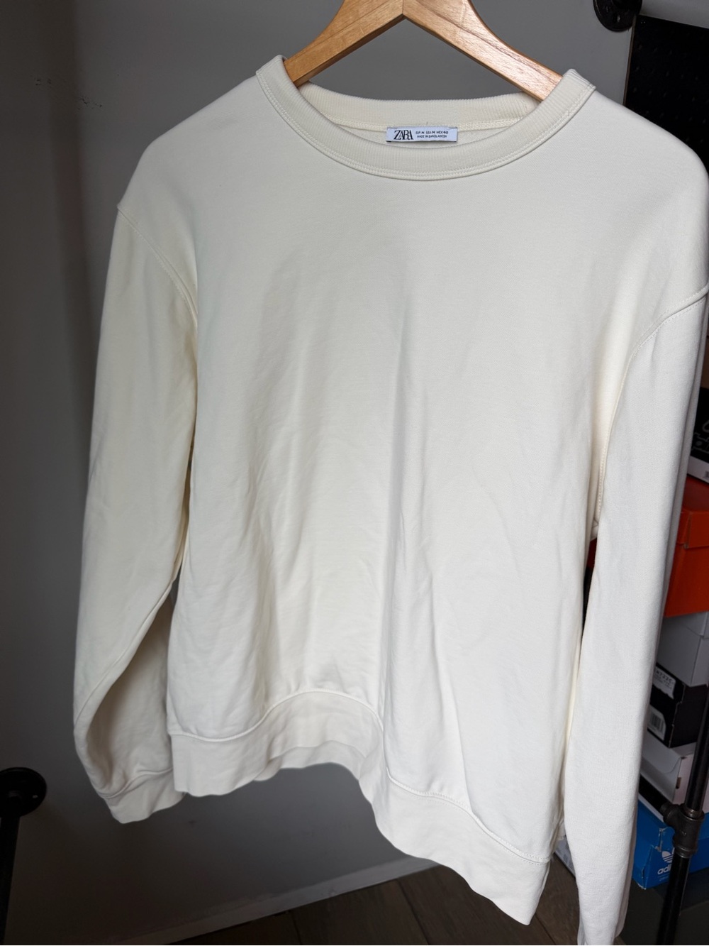 Zara Off-White Crewneck Sweatshirt